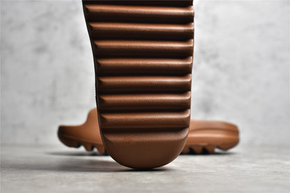 Yeezy Slide “Flax”
