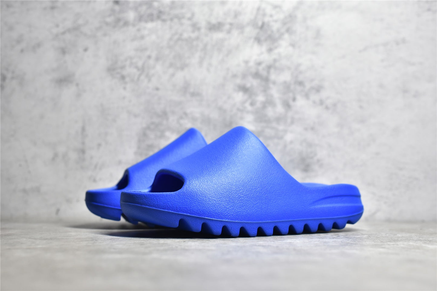 Yeezy Slide “Azure”