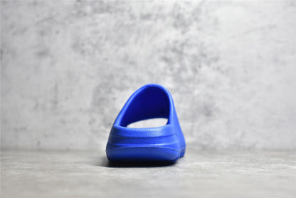 Yeezy Slide “Azure”