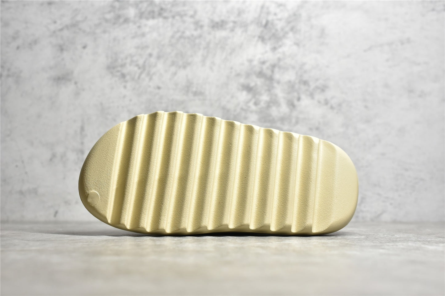 Yeezy Slide “Bone”