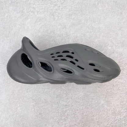 Foam Runner “Onyx”