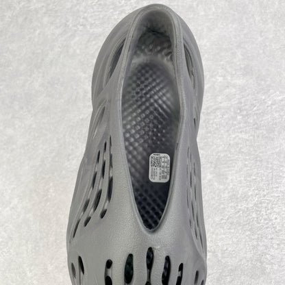 Foam Runner “Onyx”