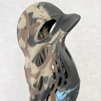 Foam Runner “Cinder”