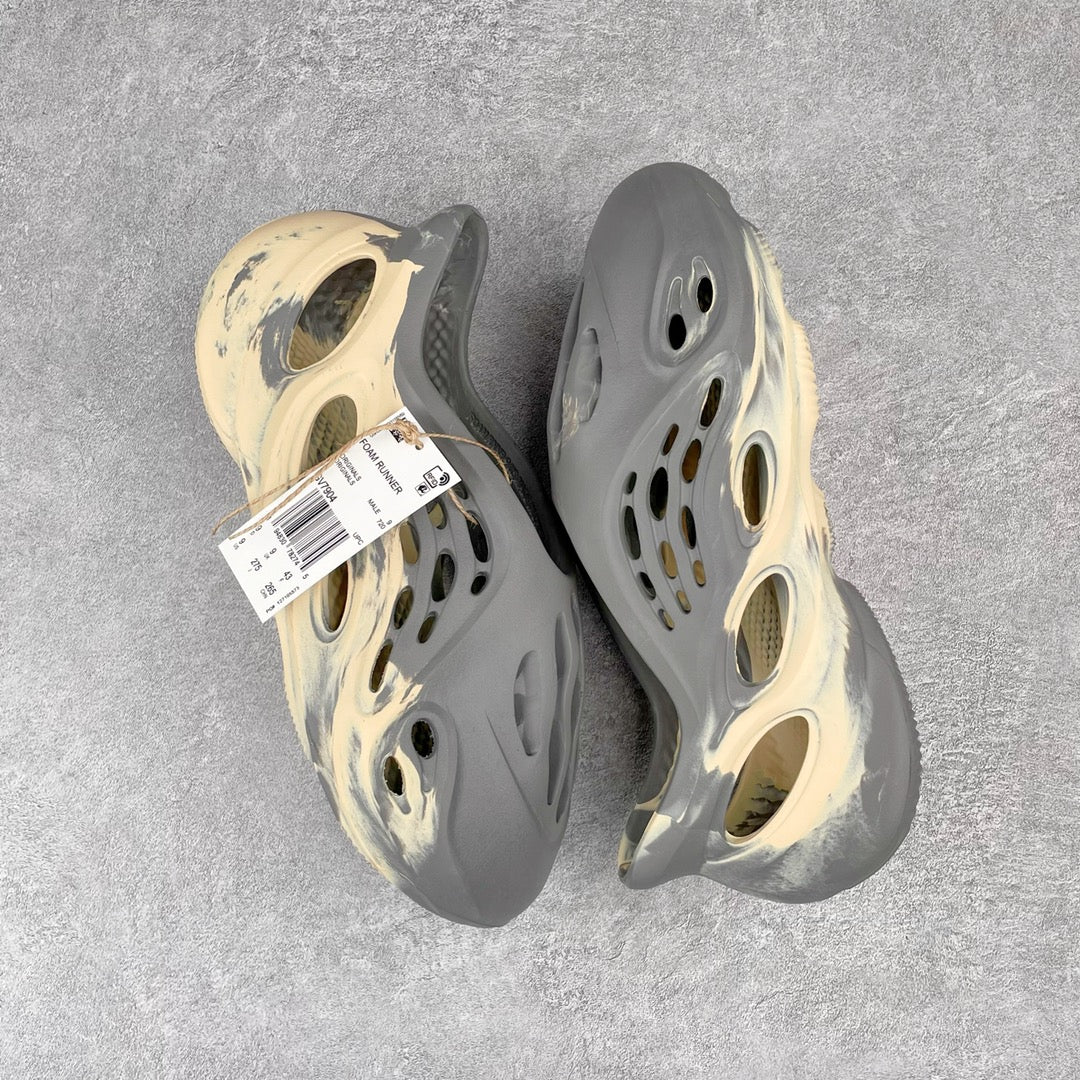 Foam Runner “Moon Grey”