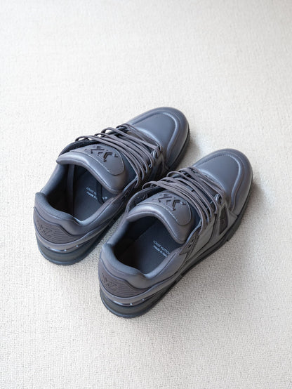 Louis Vuitton Trainer “Black”