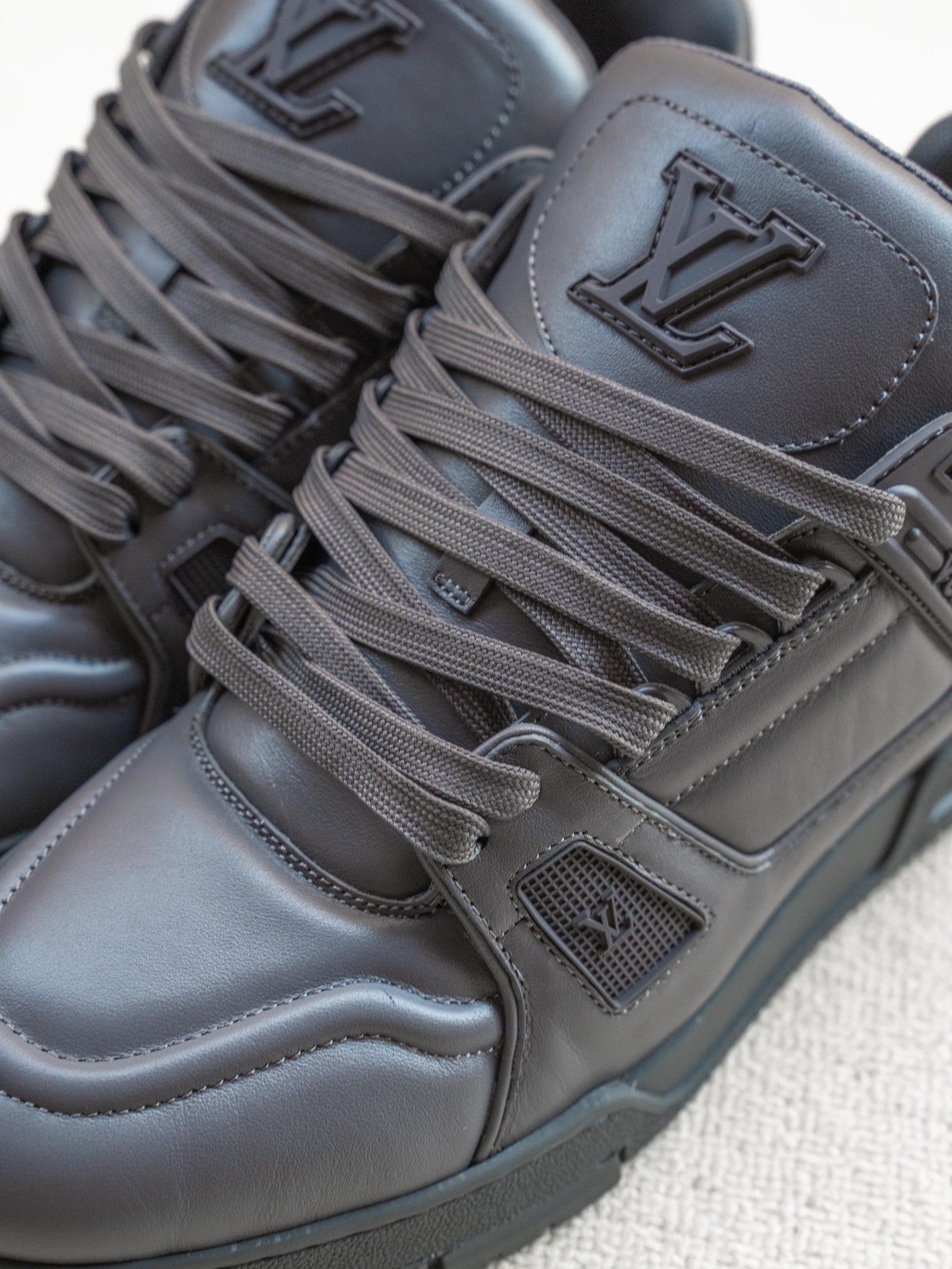 Louis Vuitton Trainer “Black”