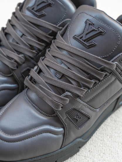 Louis Vuitton Trainer “Black”