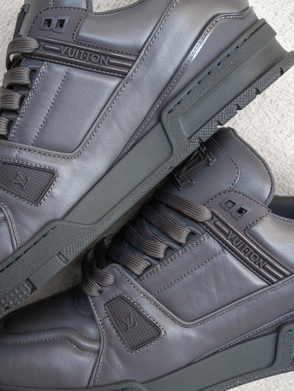 Louis Vuitton Trainer “Black”