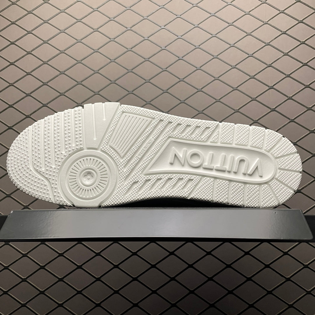 Louis Vuitton Trainer “White”