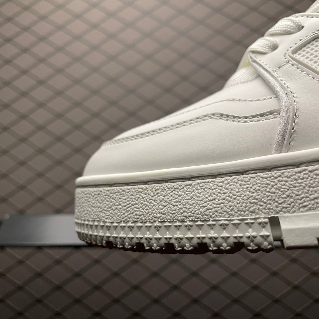 Louis Vuitton Trainer “White”