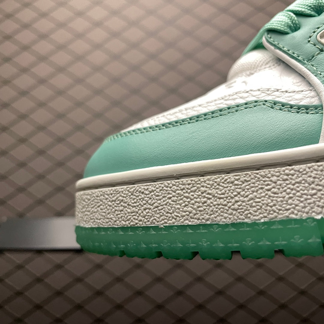 Louis Vuitton Trainer “Green White”