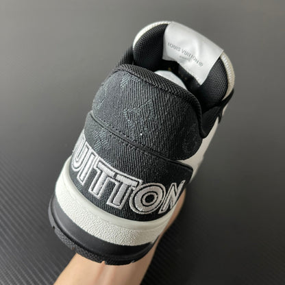 Louis Vuitton Trainer “Black White”