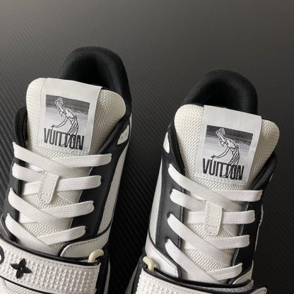 Louis Vuitton Trainer “Black White”