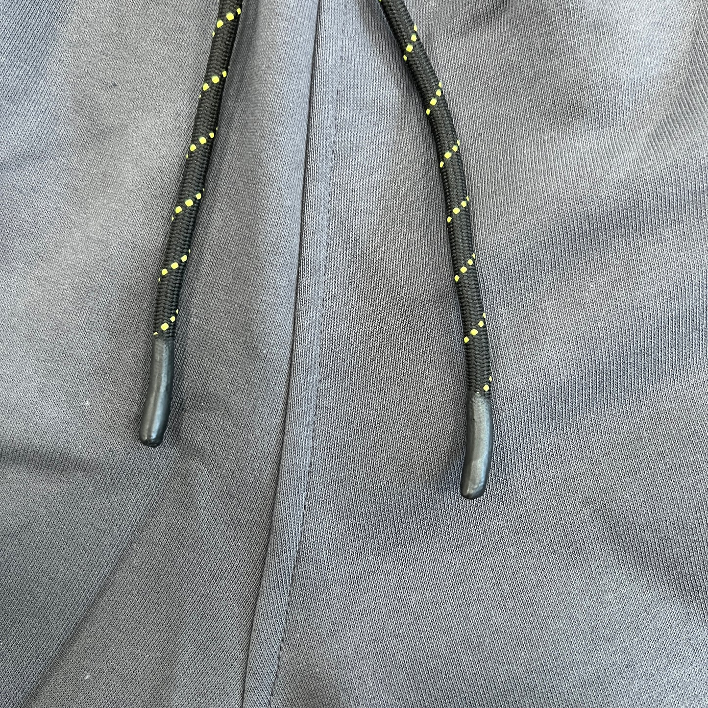 Syna World Short “Black Grey”