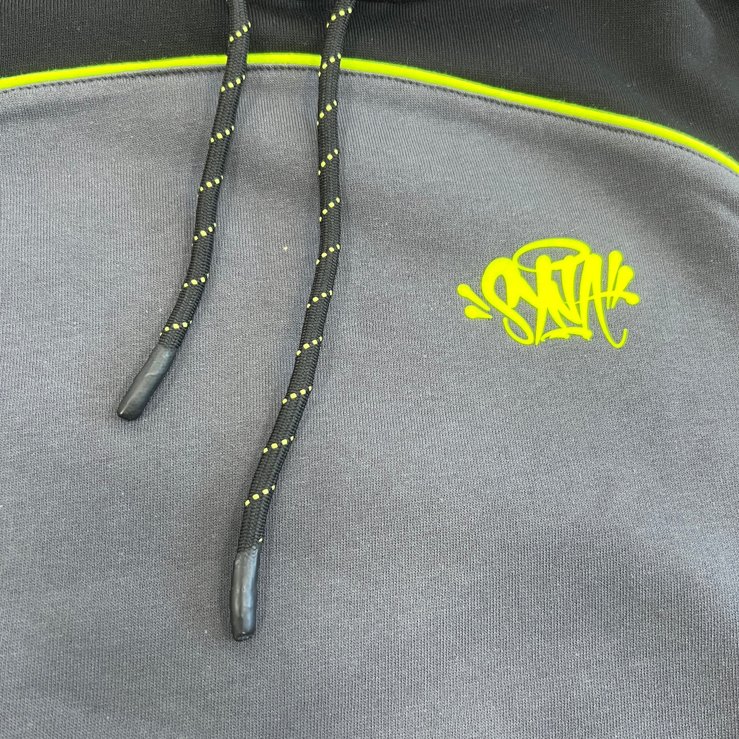 Syna World Hoodie “Black Grey”