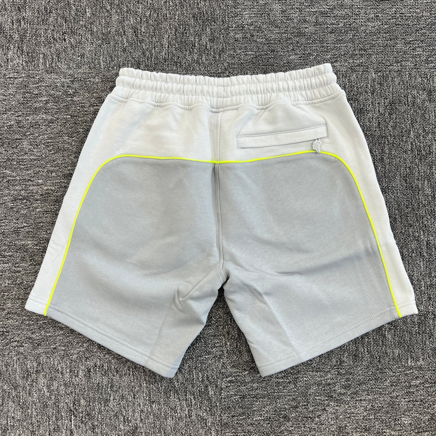 Syna World Short “Light Grey”