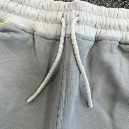 Syna World Short “Light Grey”