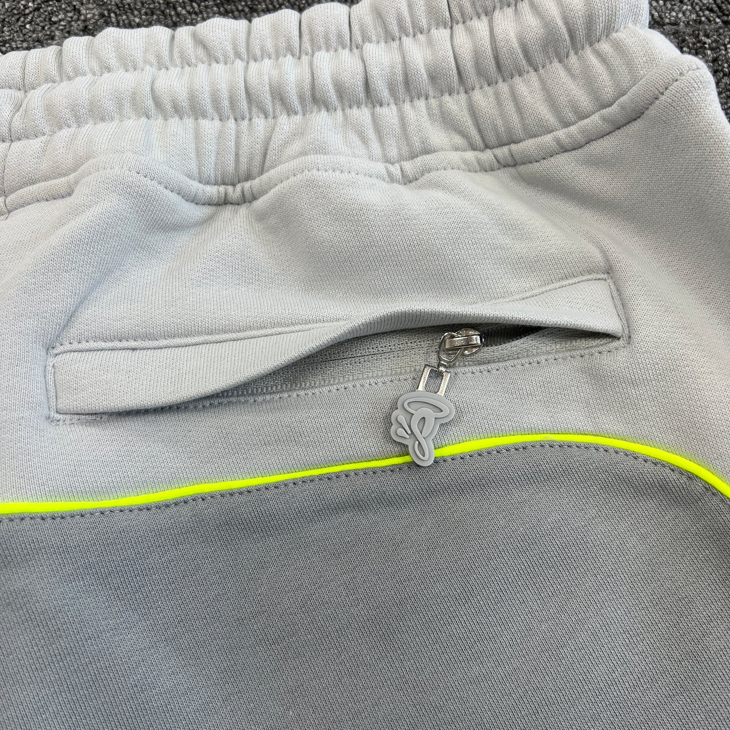 Syna World Short “Light Grey”