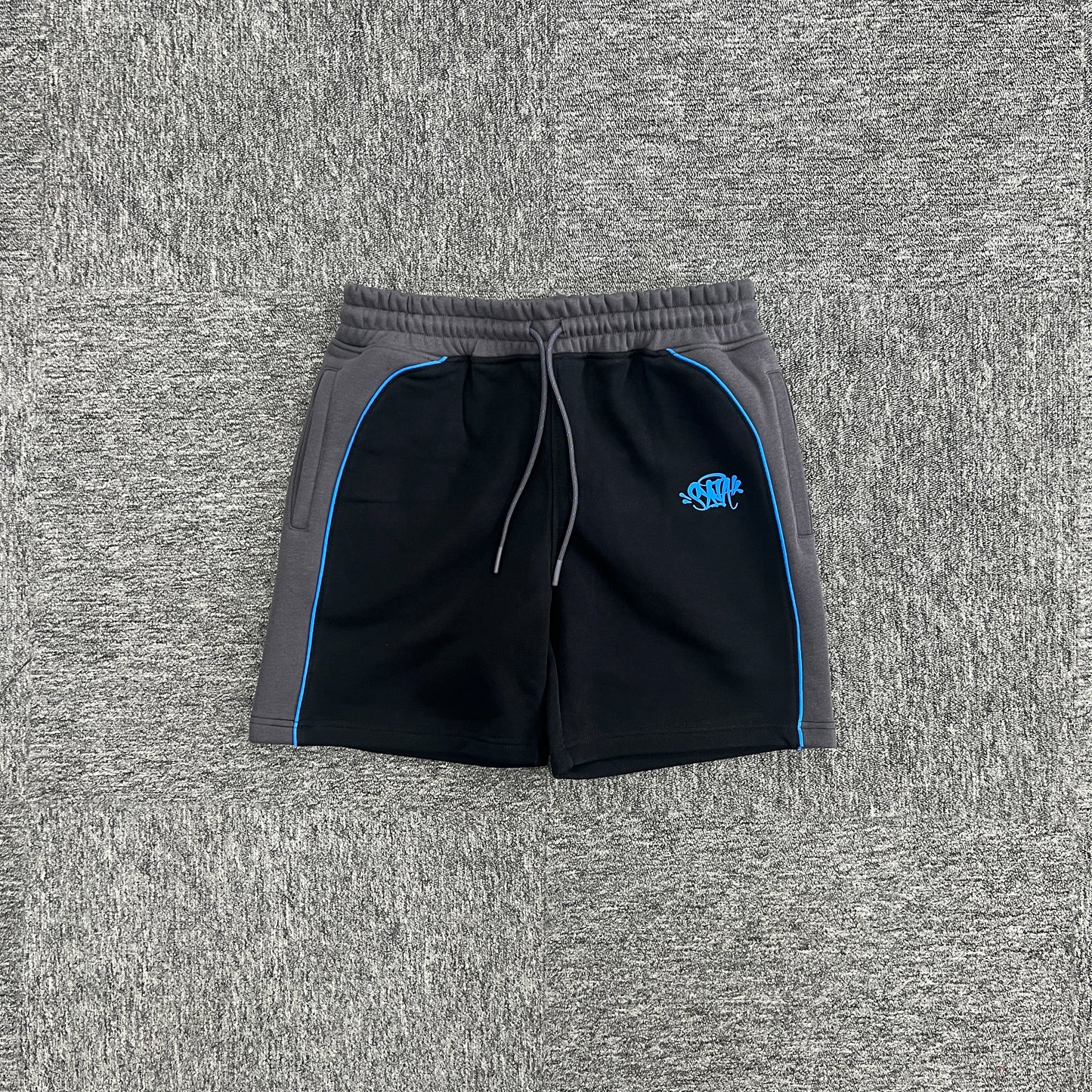 Syna World Short “Grey Black”