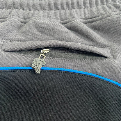 Syna World Short “Grey Black”