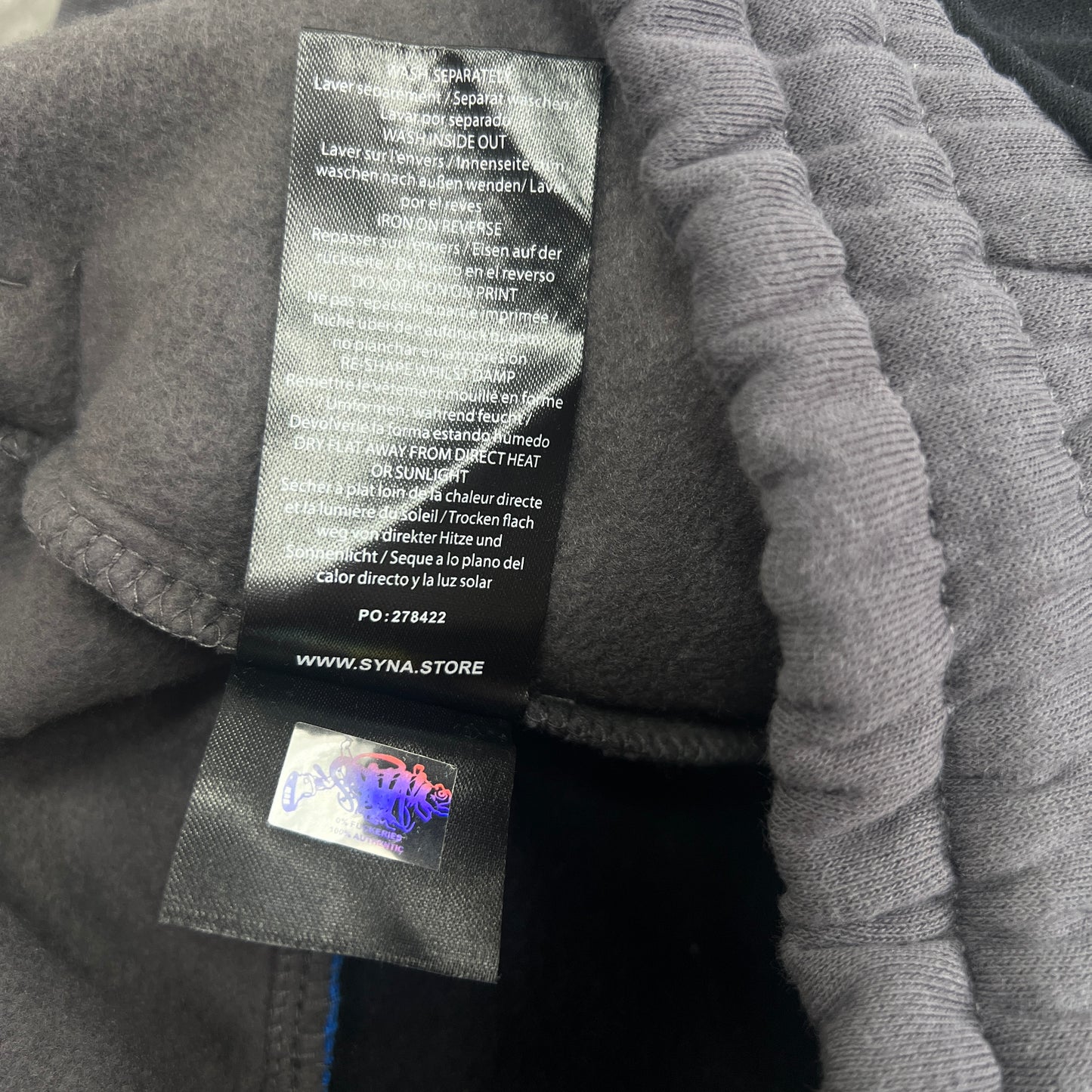 Syna World Short “Grey Black”