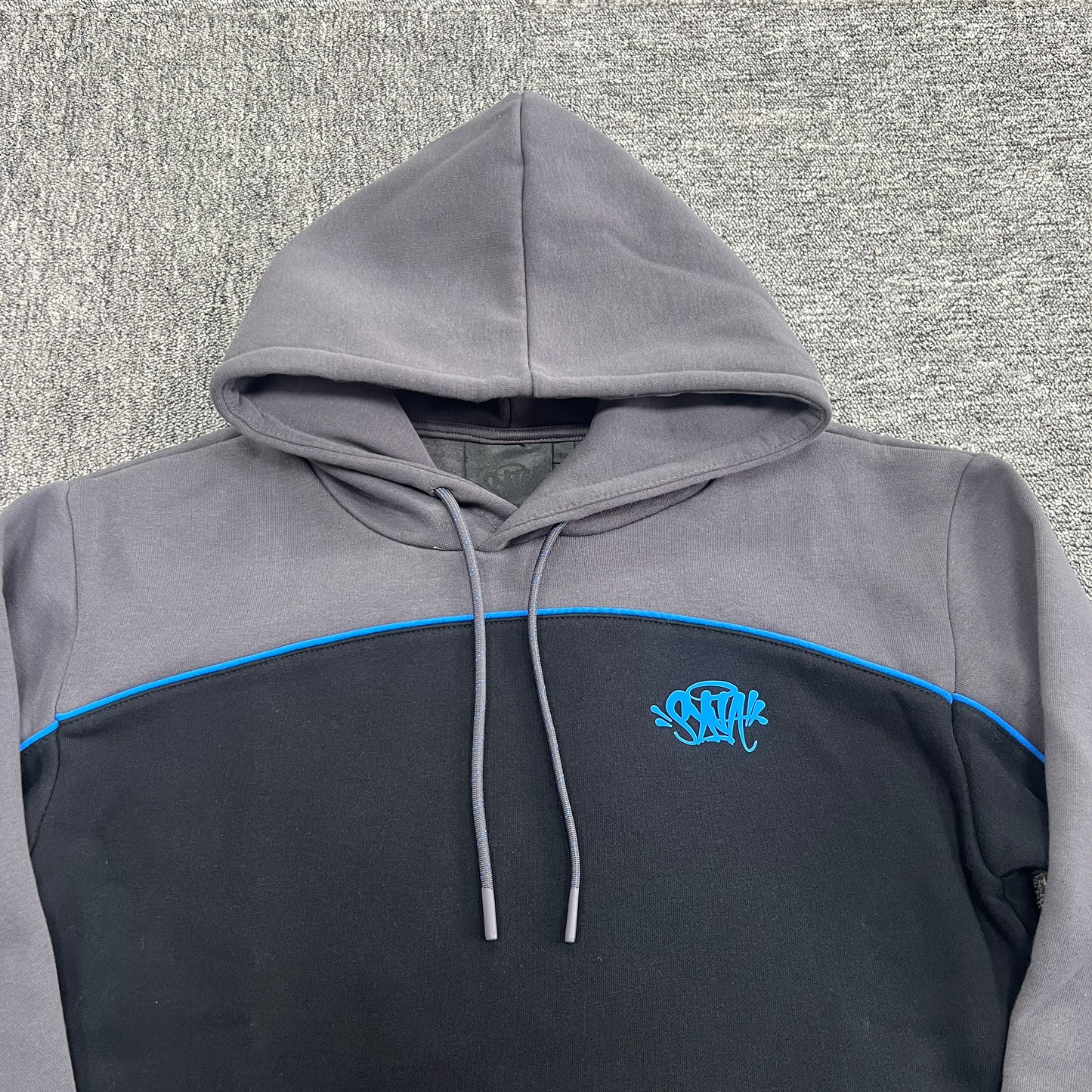 Syna World Hoodie “Grey Black”