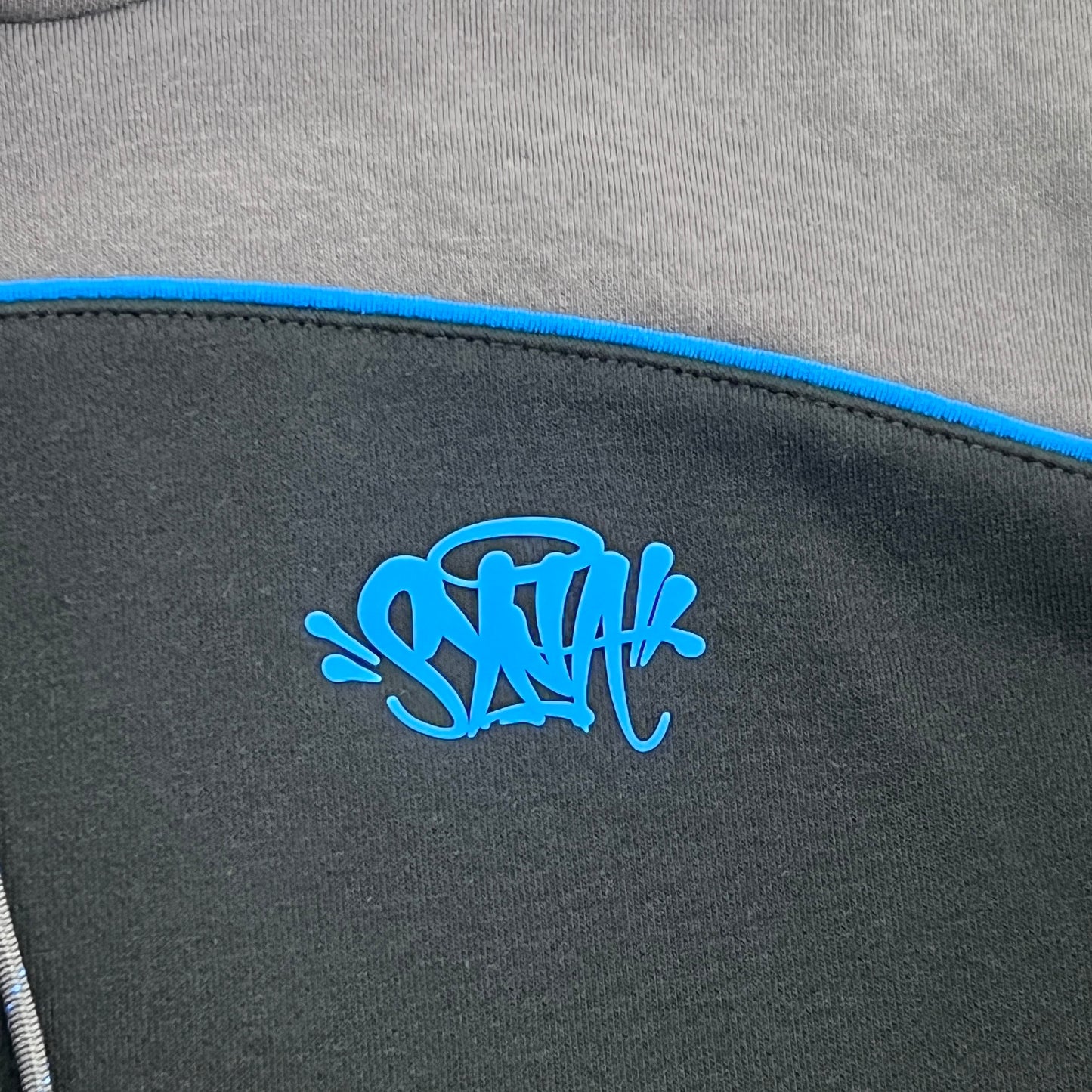 Syna World Hoodie “Grey Black”