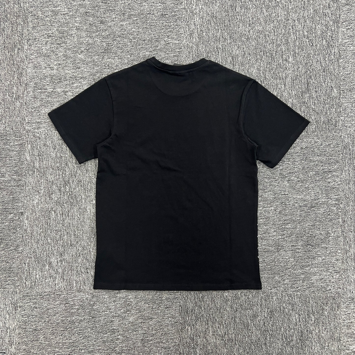 Syna World Outline Tee “Black”