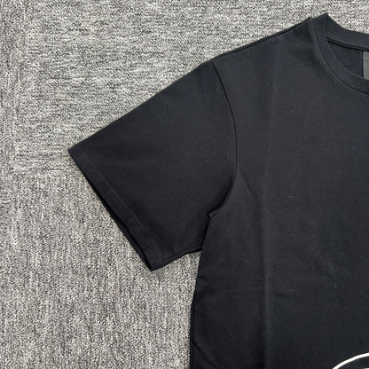 Syna World Outline Tee “Black”