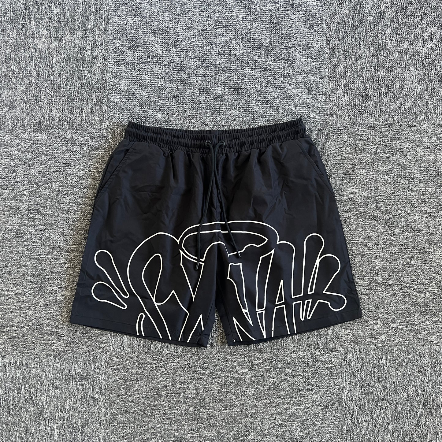 Syna World Outline Short “Black”