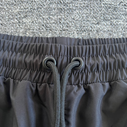 Syna World Outline Short “Black”