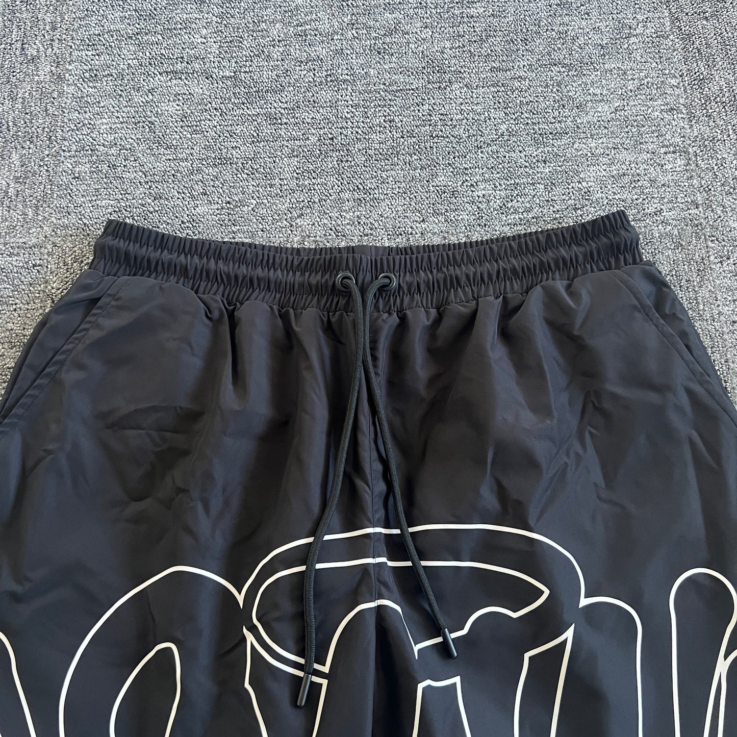 Syna World Outline Short “Black”