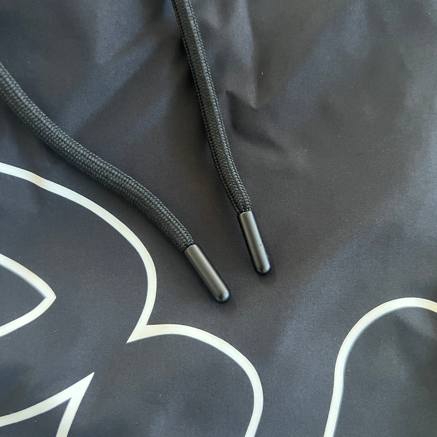 Syna World Outline Short “Black”