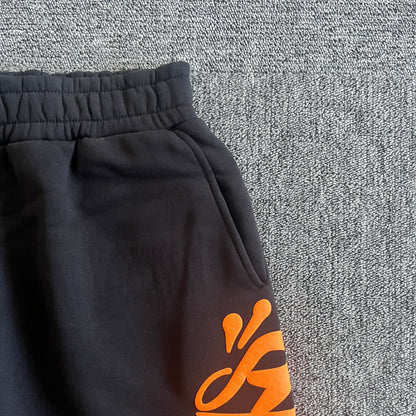 Syna World “Black Orange”