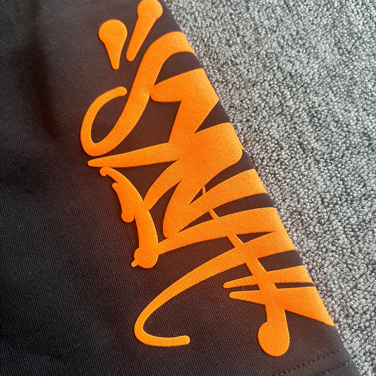 Syna World “Black Orange”