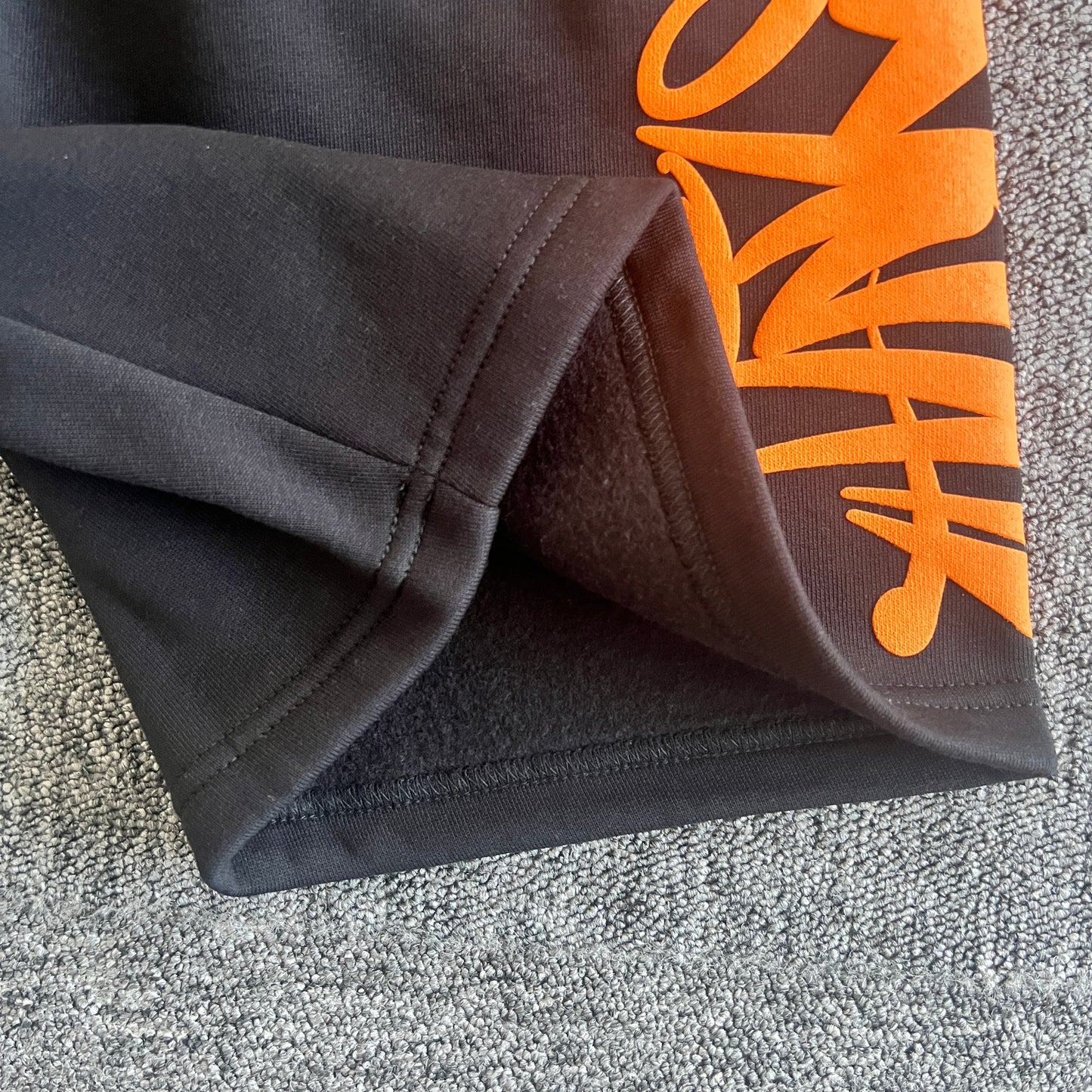 Syna World “Black Orange”