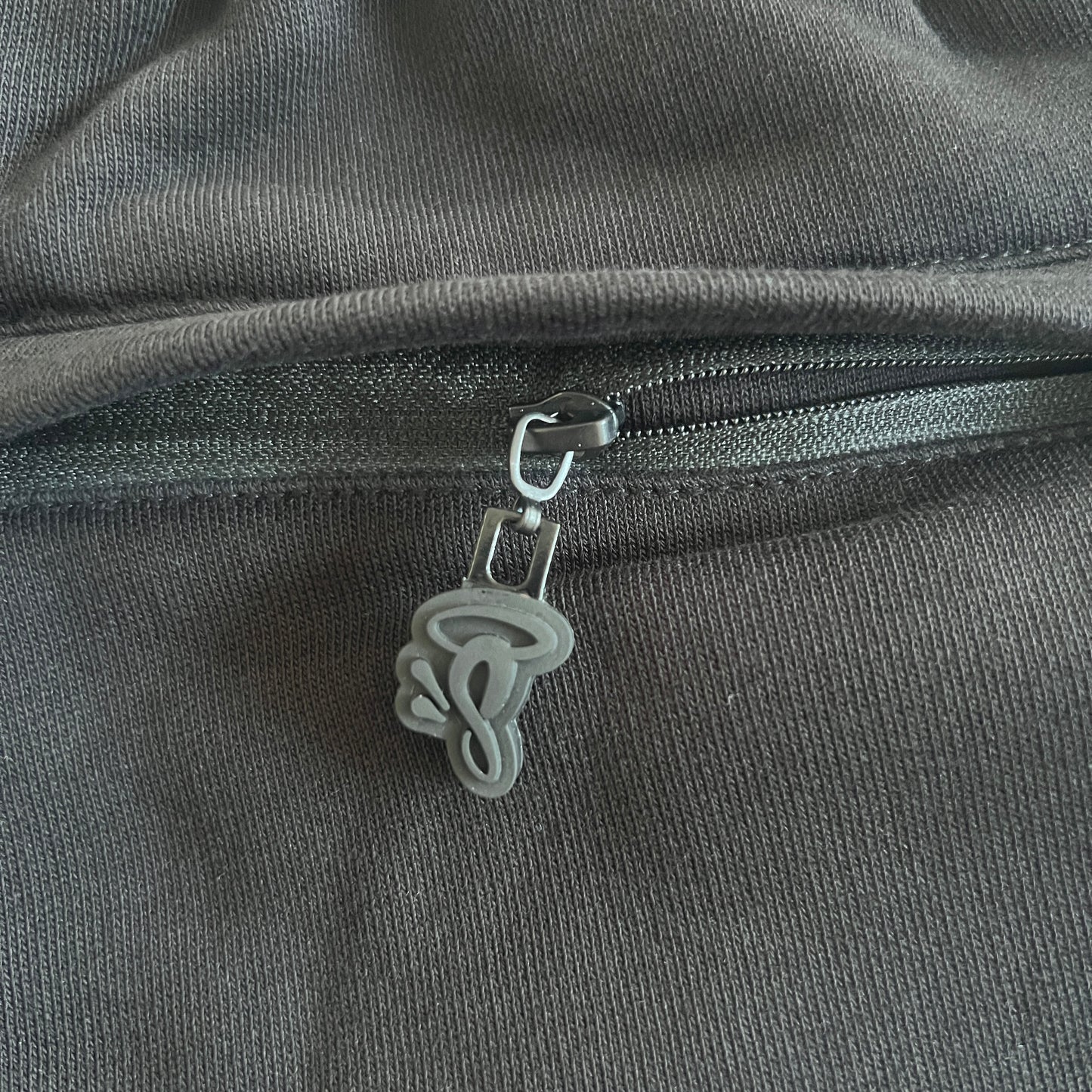 Syna World “Black Orange”