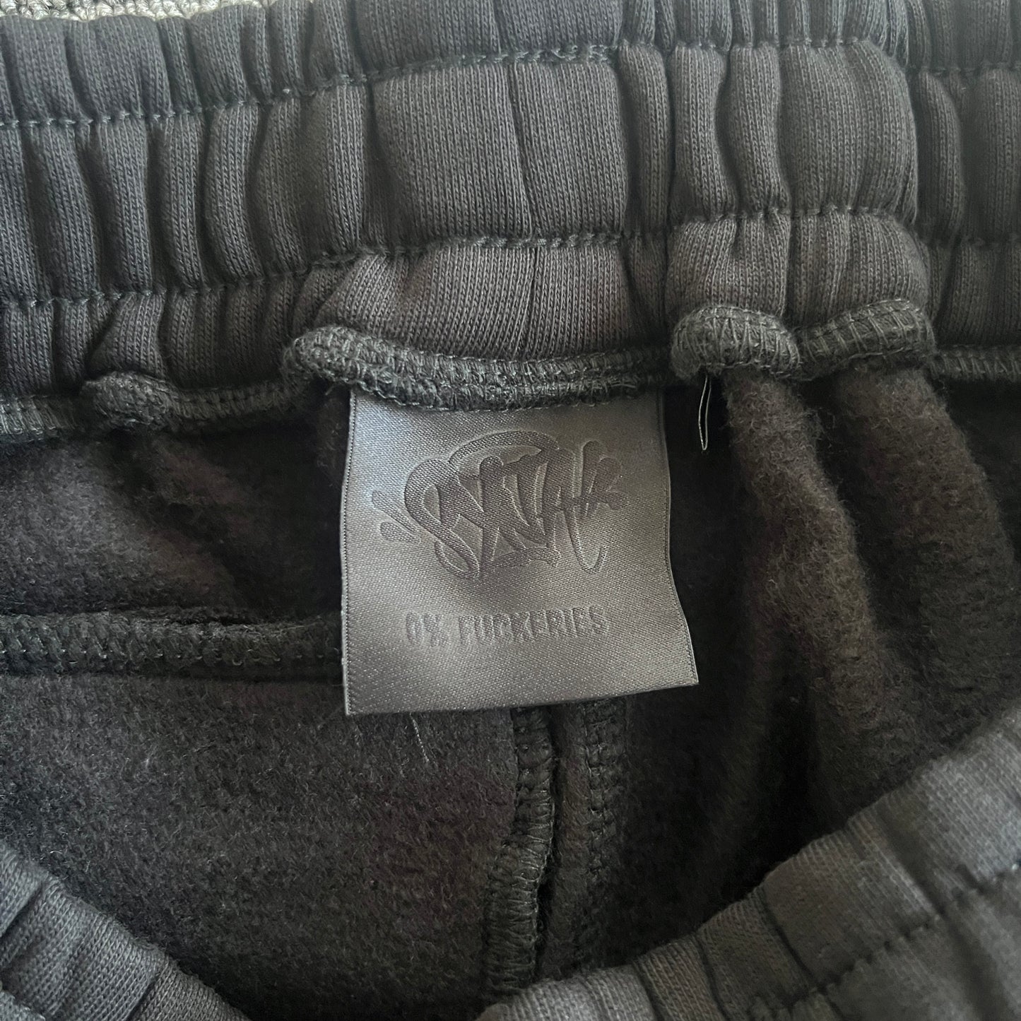 Syna World “Black Orange”