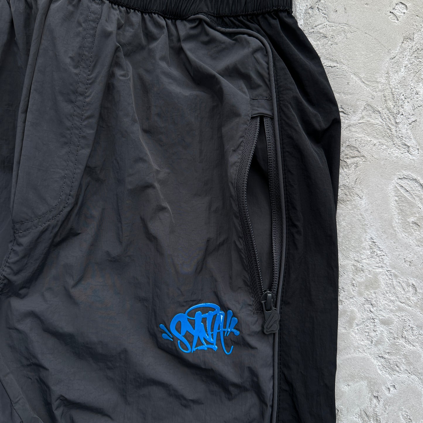 Syna World Team Pipe “Black Blue”