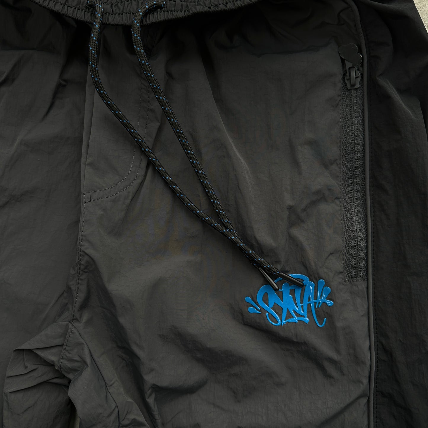 Syna World Team Pipe “Black Blue”