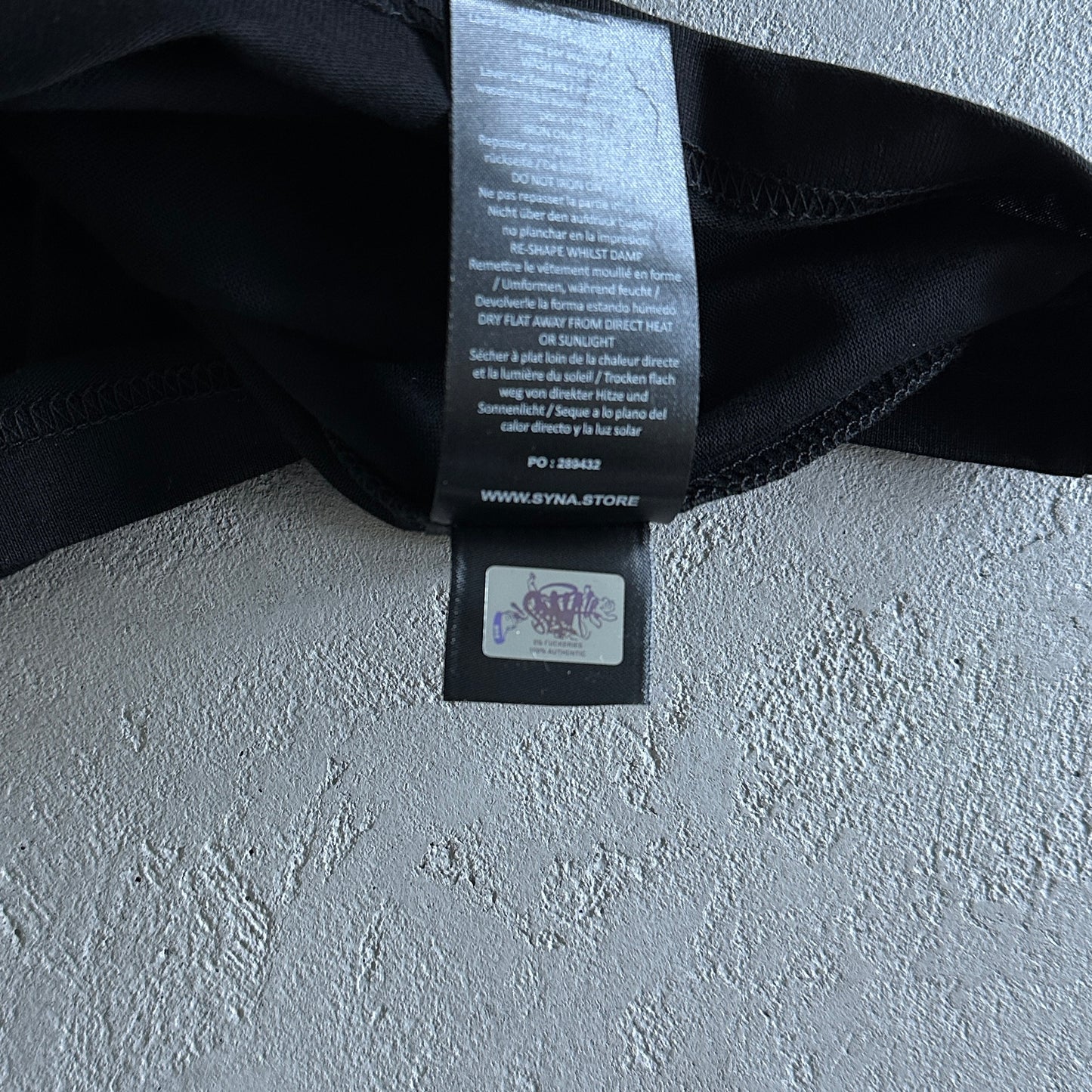 Syna World Tee “Black”