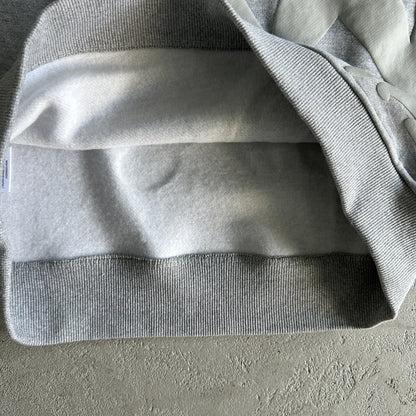 Syna World Round Neck “Greay”