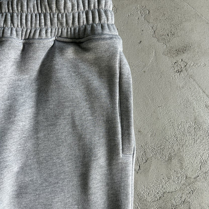 Syna World Round Neck “Greay”