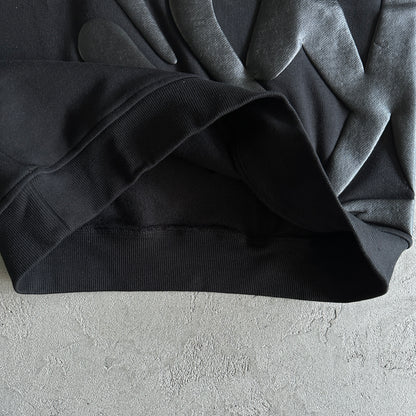 Syna World Round Neck “Black”