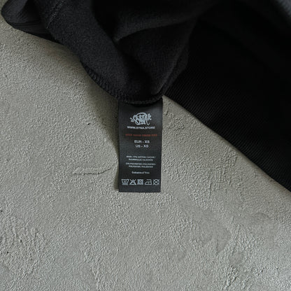 Syna World Round Neck “Black”