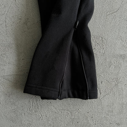 Syna World Round Neck “Black”