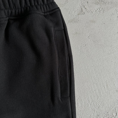 Syna World Round Neck “Black”
