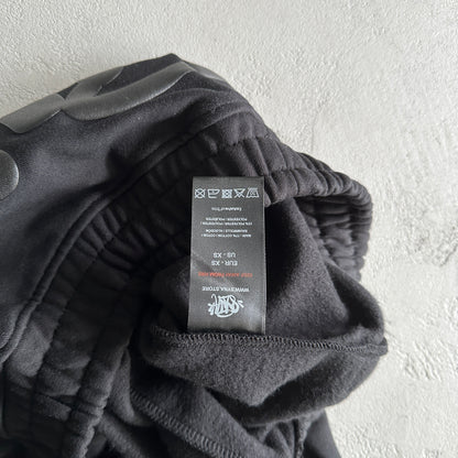 Syna World Round Neck “Black”