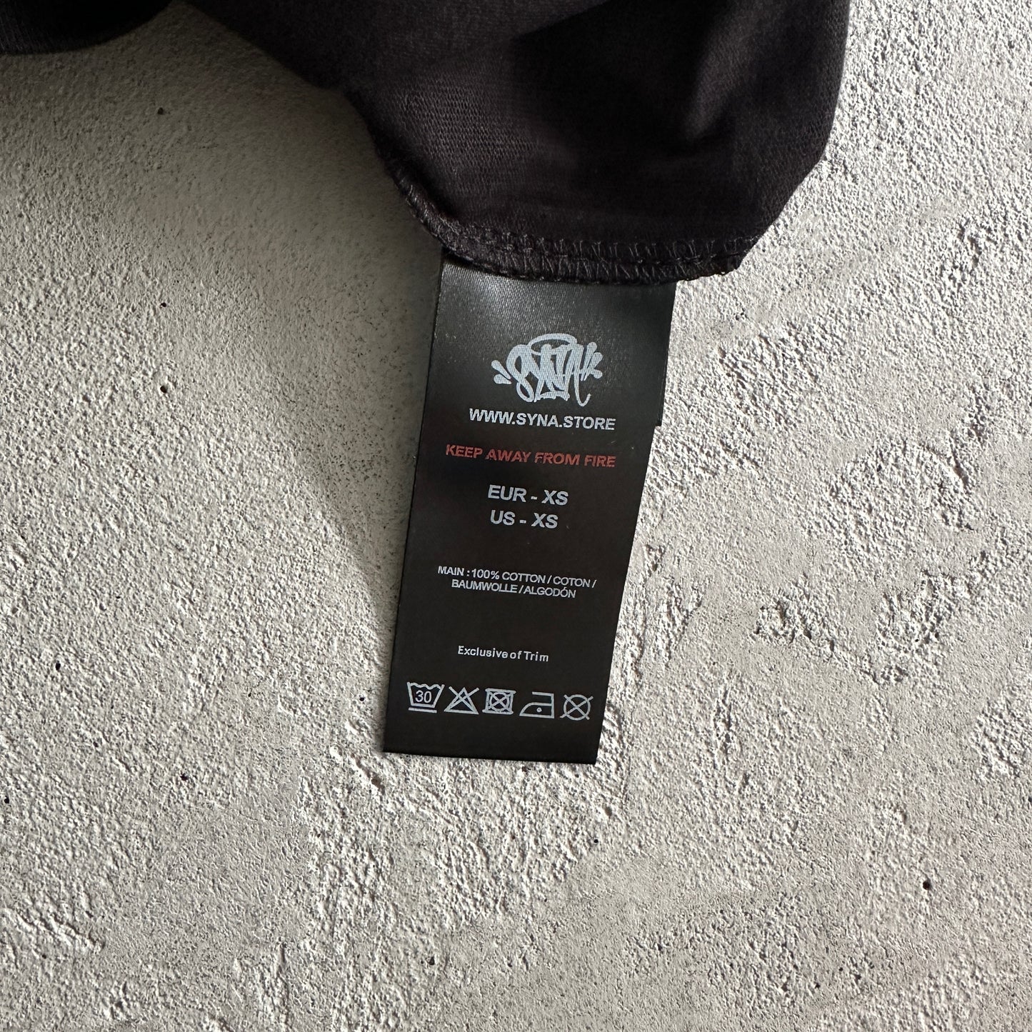 Syna World Wages Tee “Black”