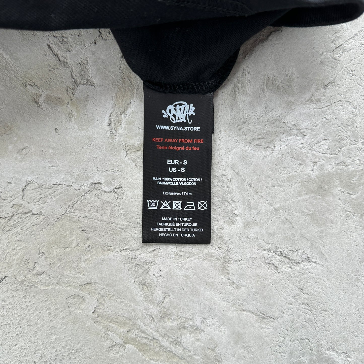 Syna World x Nemzzz Rents Due Tee “Black”